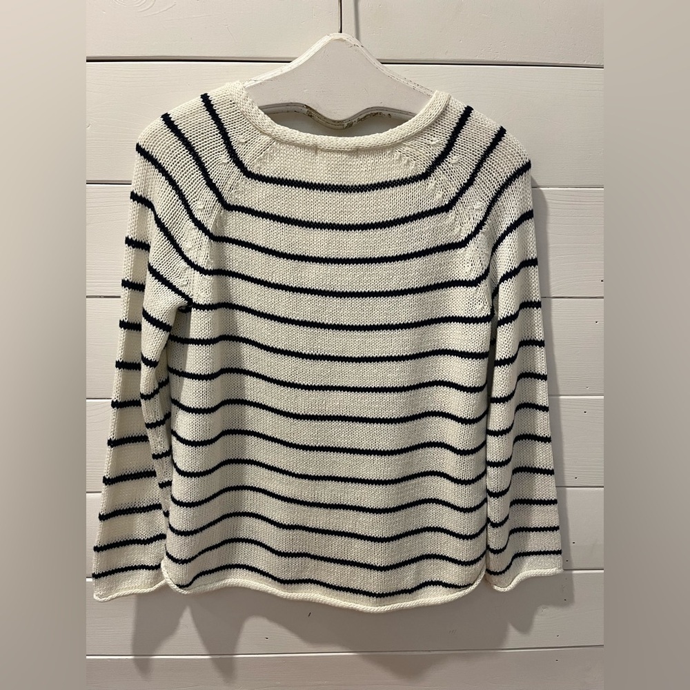 H&M STRIPED SWEATER – SIZE M - Picture 9 of 10